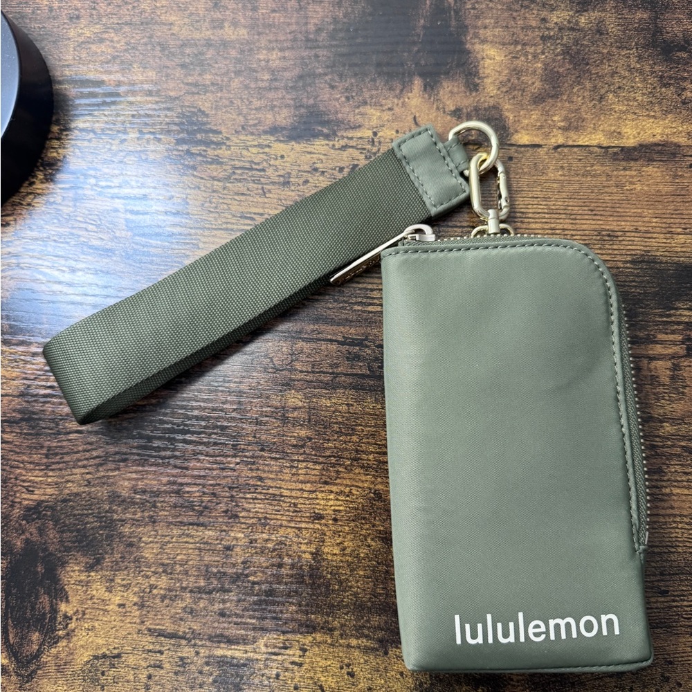 lululemon Single Pouch Wristlet Wallet